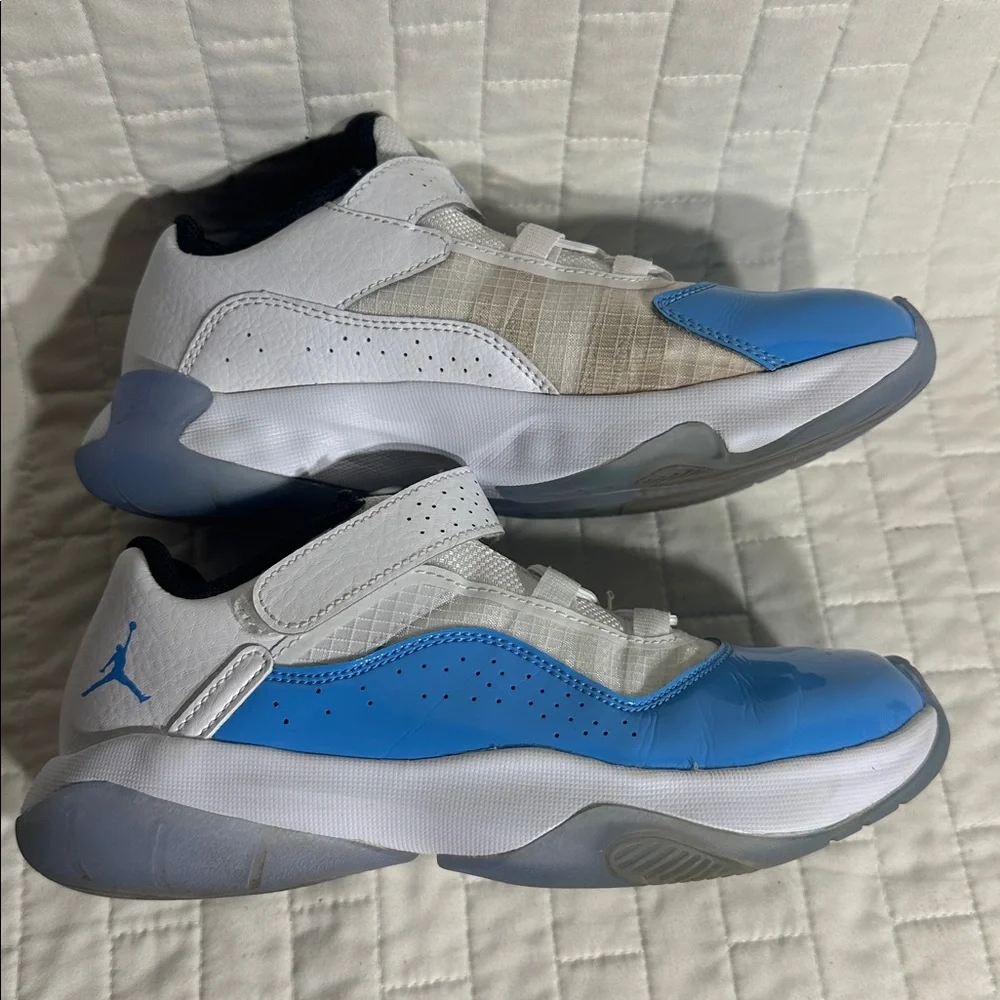 Jordan 11 CMFT University Blue Kids' Blue and White Athletic Shoes 2.5Y - Picture 2 of 8